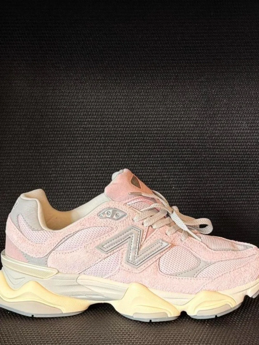 New Balance Pink Suede & Mesh Retro Runner - Picture 2 of 5